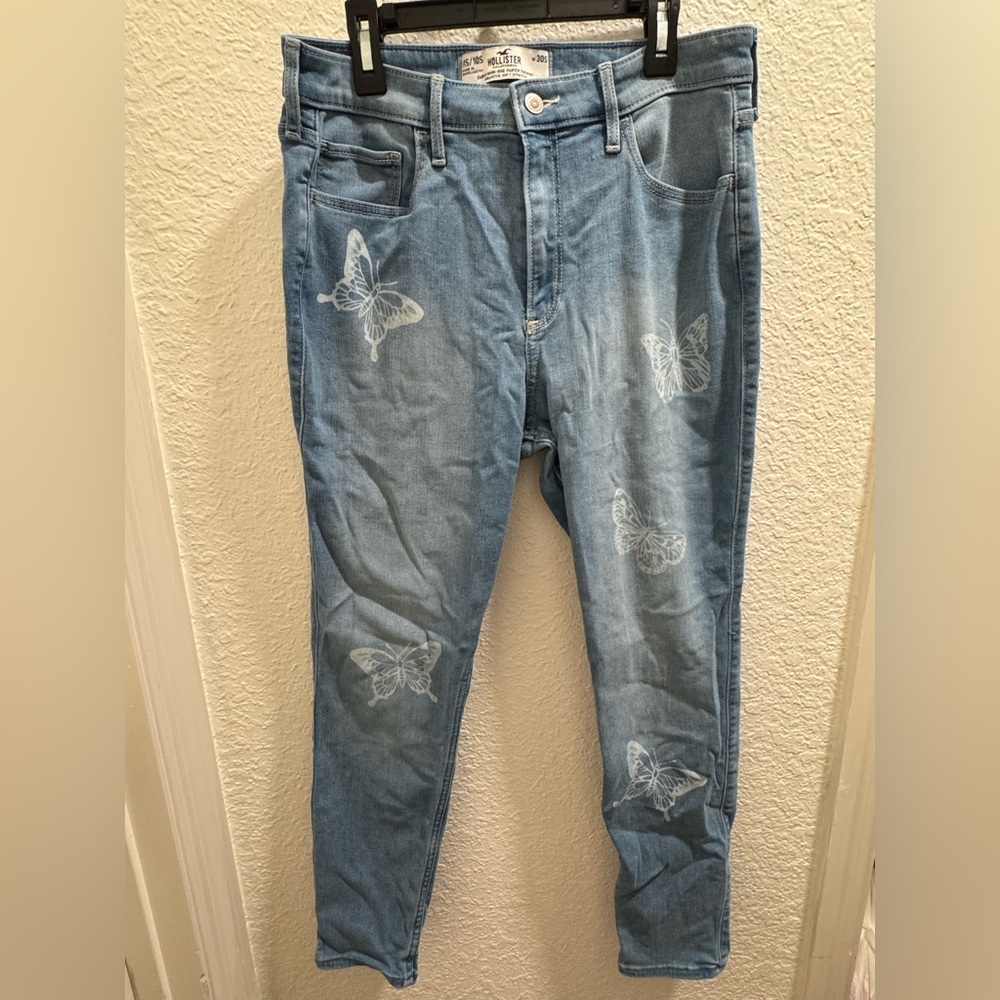 Hollister Curvy High-Rise Super Skinny Butterfly Jeans